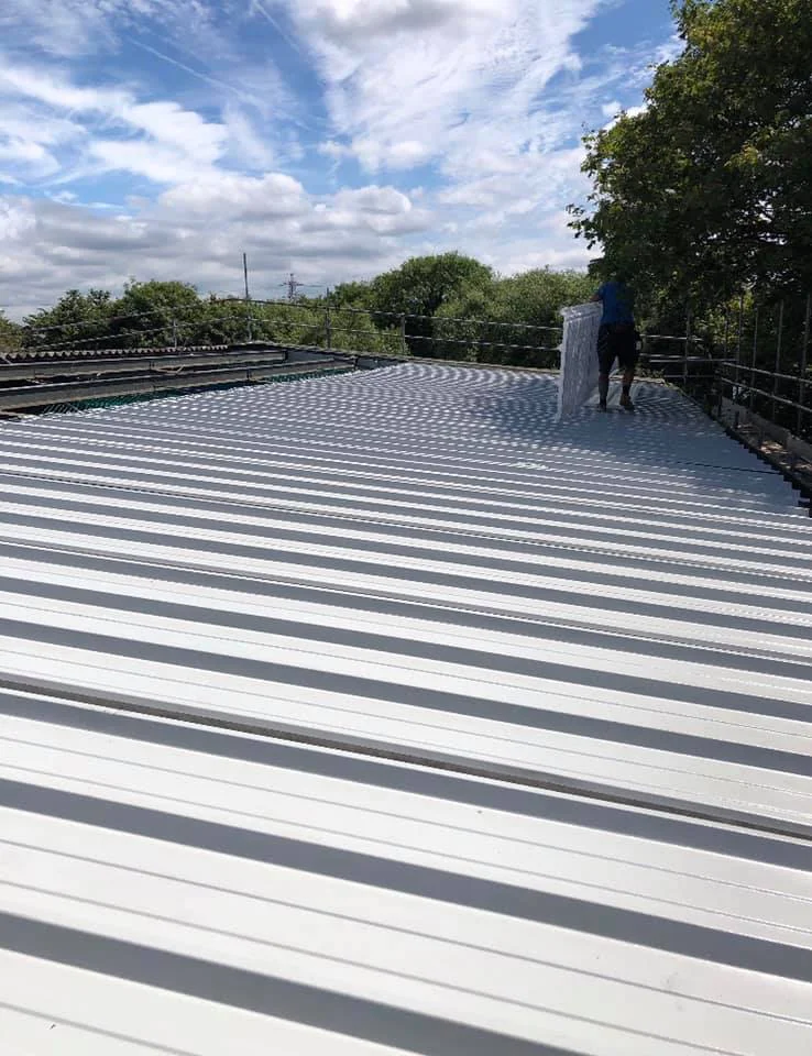 Commercial roofing bath
